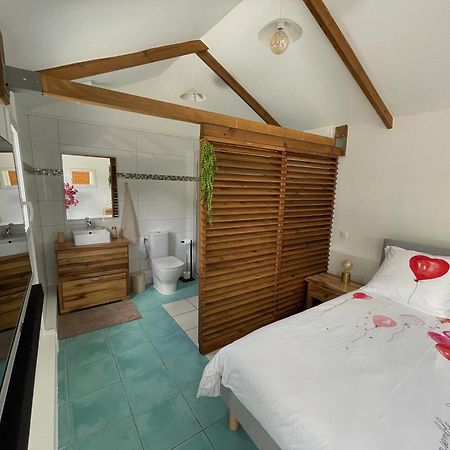 Bungalow "Doussin' Kreyol", Au Calme A 150M De La Plage Grande Anse Exterior foto